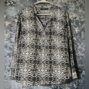 a.n.a animal print long sleeve V-neck sheer rounded hem blouse top L